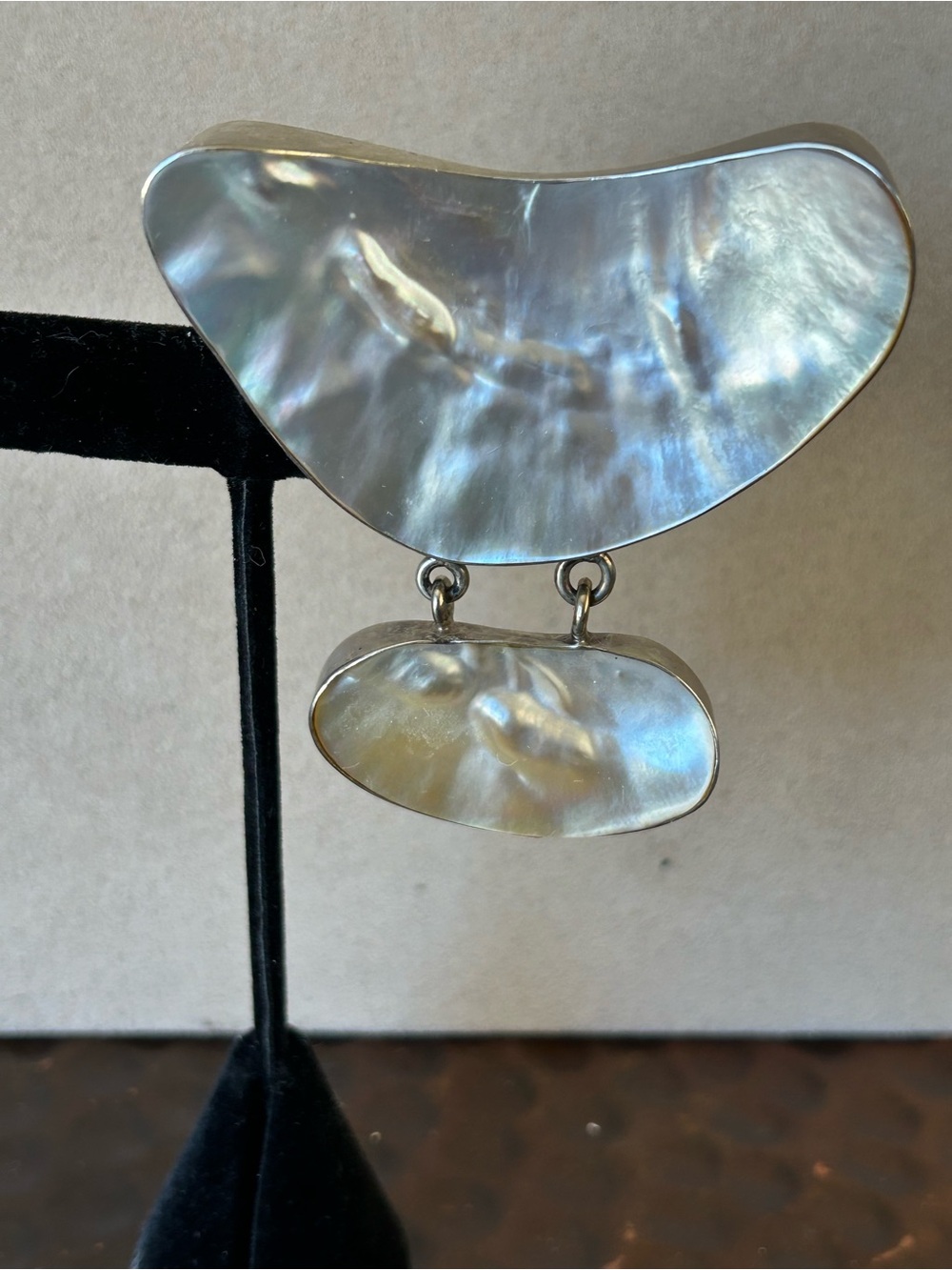 Natural Mother-of-Pearl Silver-Tone Pendant set in 925 Sterling - Picture 2 of 7